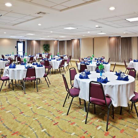 Holiday Inn Express Hotel & Suites Albany By Ihg Esterno foto