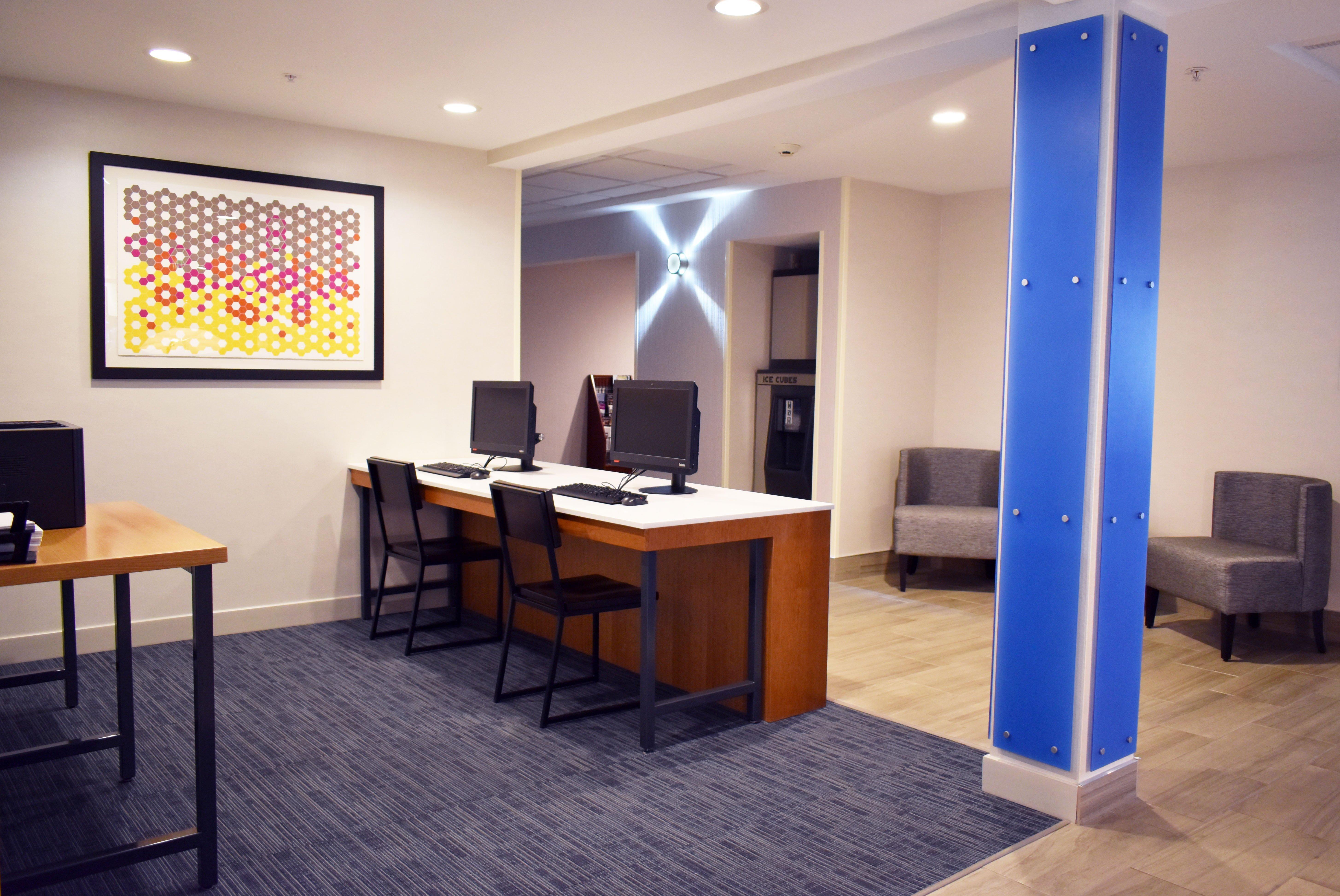 Holiday Inn Express Hotel & Suites Albany By Ihg Esterno foto