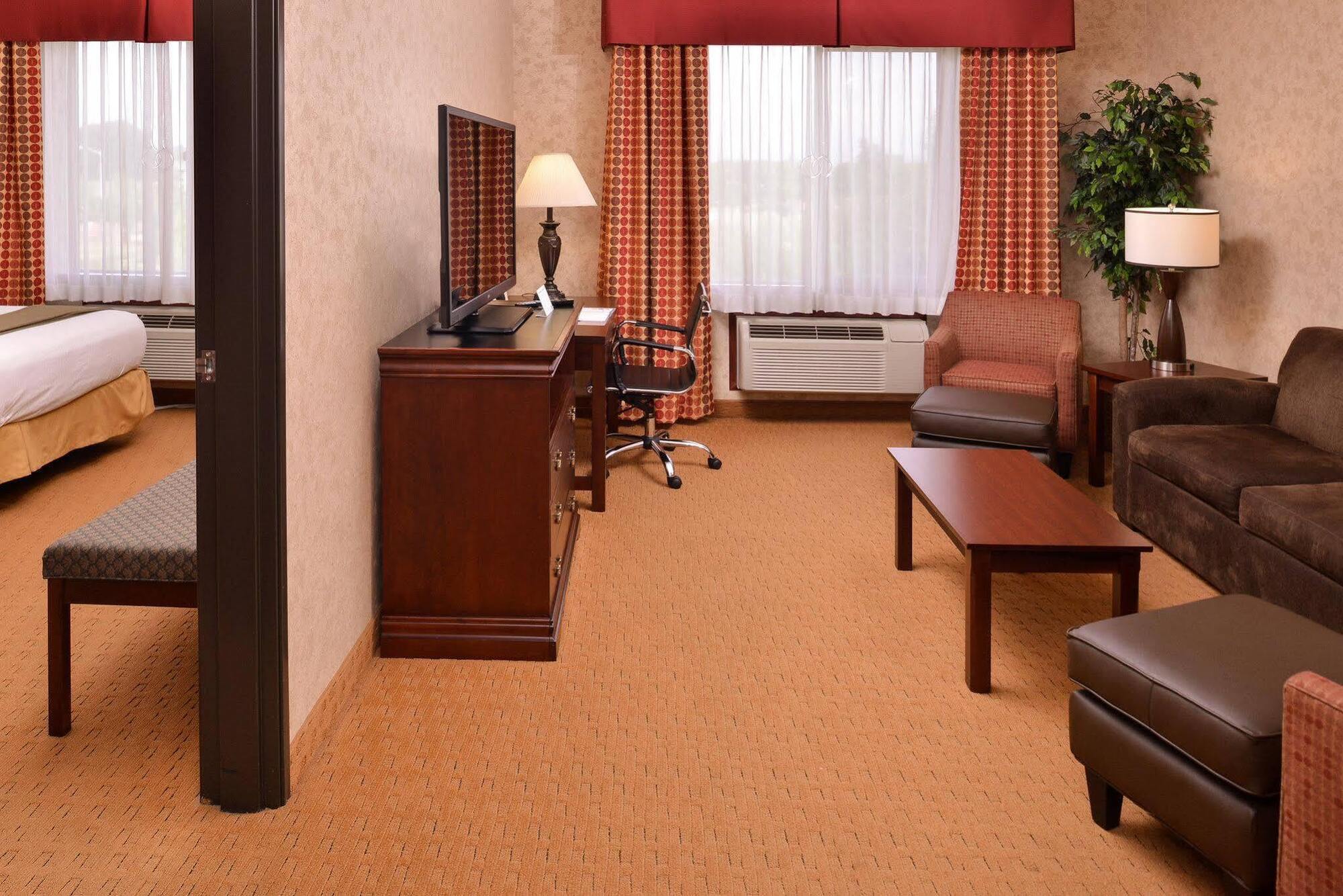 Holiday Inn Express Hotel & Suites Albany By Ihg Esterno foto